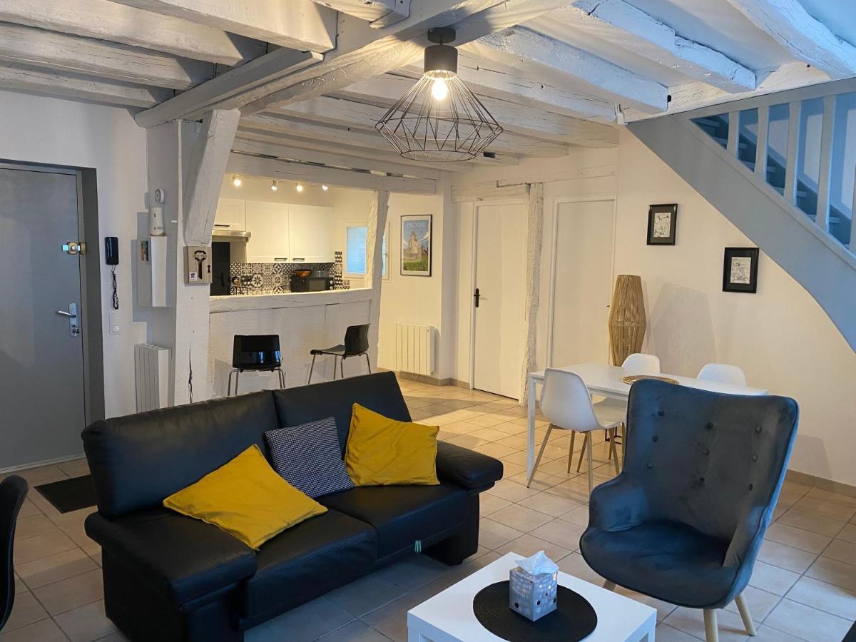 Le Marais Vous - Duplex En Centre-Ville. 프로뱅 외부 사진